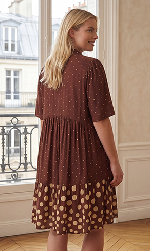 Robe à pois — Vue dos